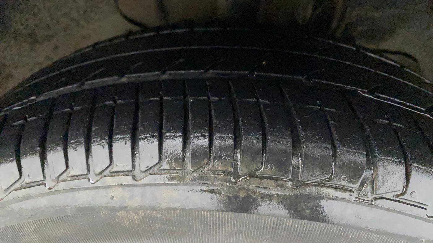2019 Tata TIGOR XZ PLUS PETROL, Petrol, Manual, 27,395 km, Right Front Tyre Tread