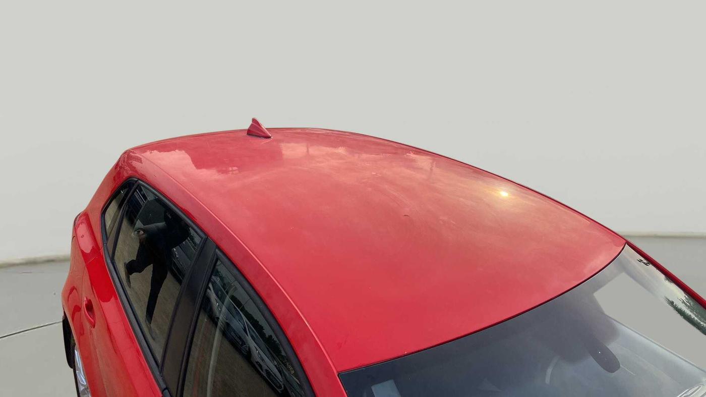 2016 Volkswagen Polo HIGHLINE1.2L, CNG, Manual, 77,808 km, Roof