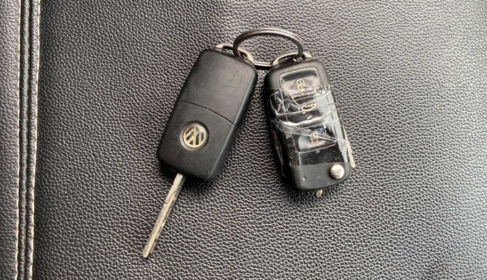 2016 Volkswagen Polo HIGHLINE1.2L, CNG, Manual, 77,808 km, Key Close Up