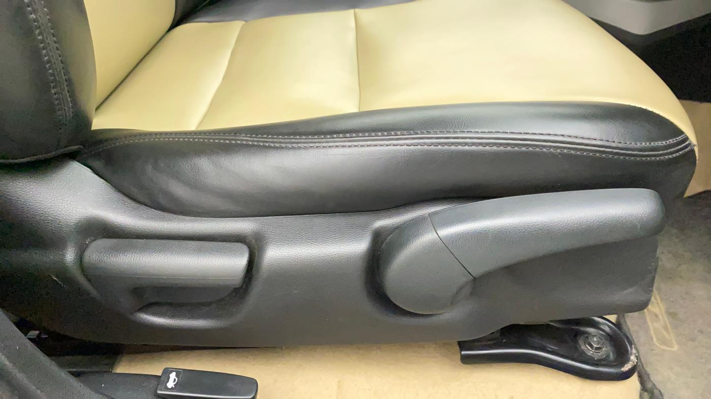 2017 Honda City 1.5L I-VTEC V MT, Petrol, Manual, 50,679 km, Driver Side Adjustment Panel