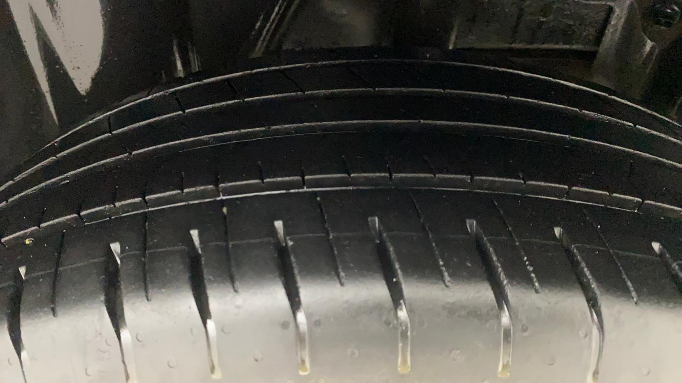 2019 Nissan Kicks XV 1.5, Petrol, Manual, 68,147 km, Left Rear Tyre Tread