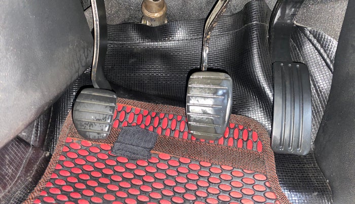 2019 Nissan Kicks XV 1.5, Petrol, Manual, 68,147 km, Pedals