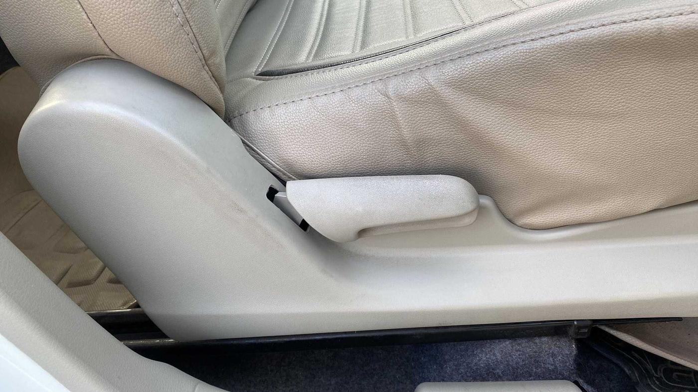 2015 Maruti Celerio VXI AMT, Petrol, Automatic, 65,025 km, Driver Side Adjustment Panel