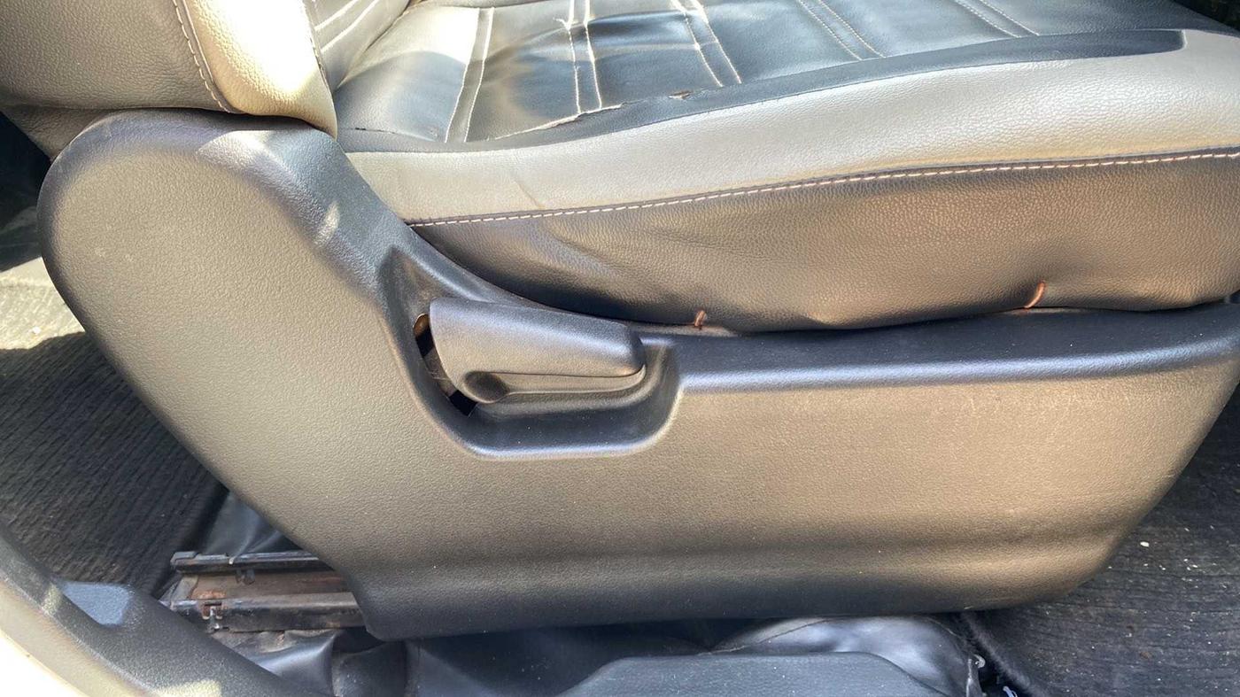 2013 Maruti Wagon R Stingray VXI, CNG, Manual, 61,227 km, Driver Side Adjustment Panel