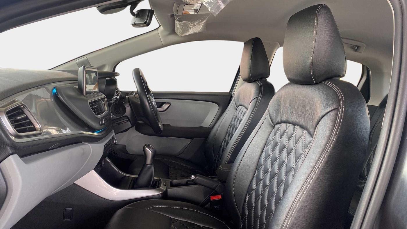 2020 Tata ALTROZ XZ PETROL, Petrol, Manual, 29,964 km, Right Side Front Door Cabin