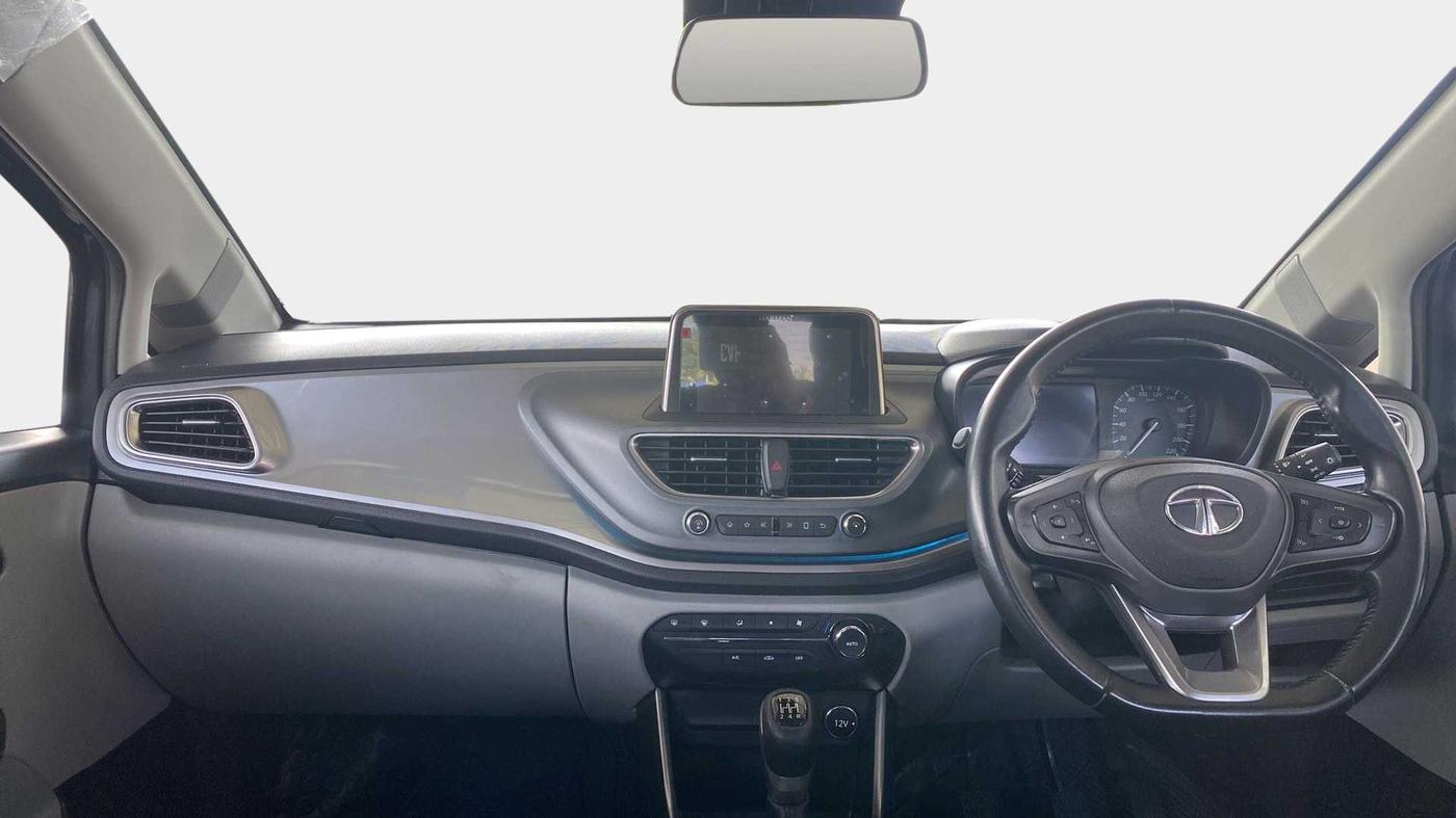 2020 Tata ALTROZ XZ PETROL, Petrol, Manual, 29,964 km, Dashboard