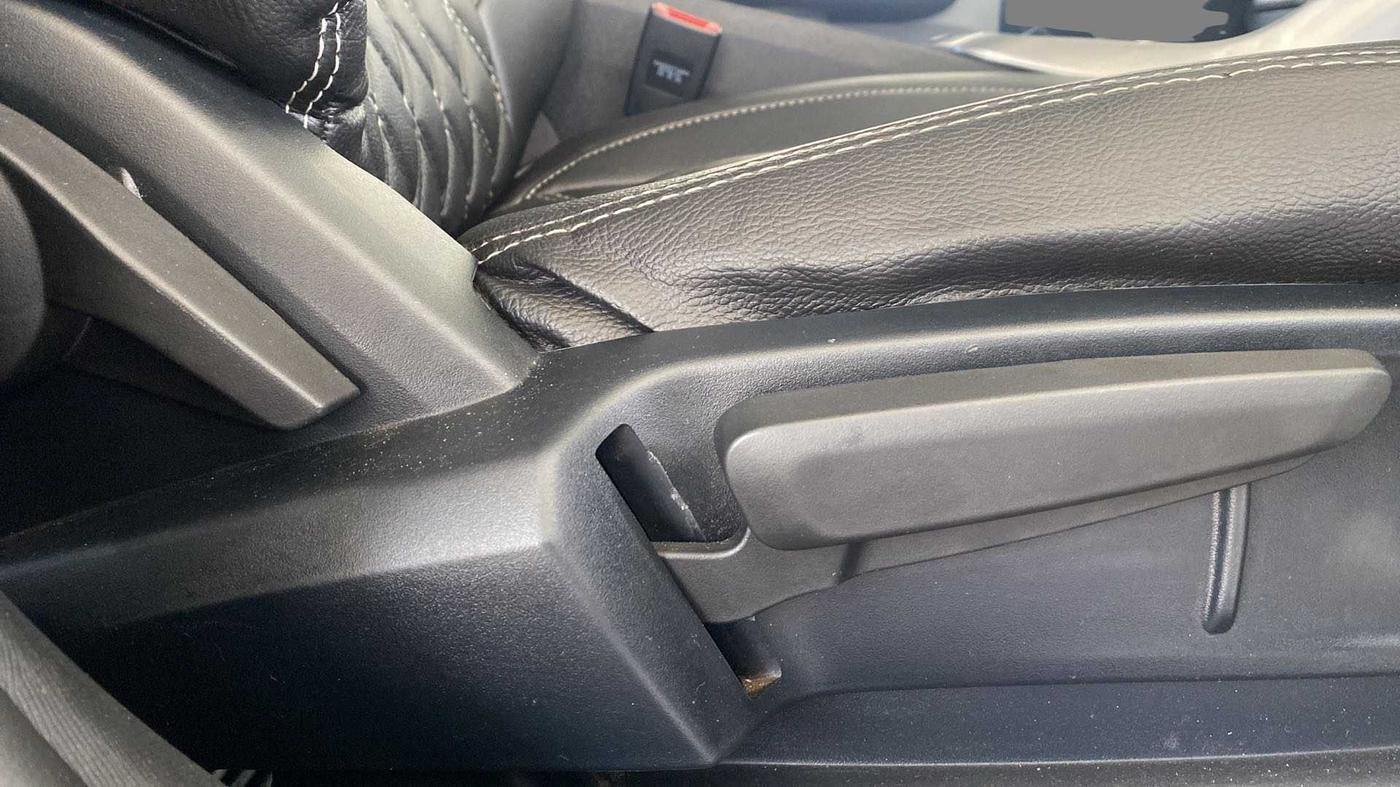 2020 Tata ALTROZ XZ PETROL, Petrol, Manual, 29,964 km, Driver Side Adjustment Panel