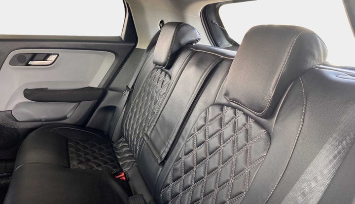 2020 Tata ALTROZ XZ PETROL, Petrol, Manual, 29,964 km, Right Side Rear Door Cabin