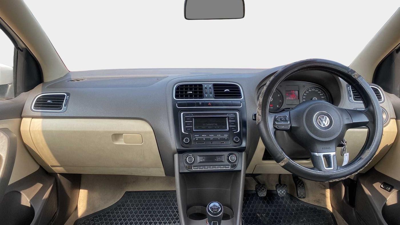 2014 Volkswagen Vento HIGHLINE 1.6 MPI, Petrol, Manual, 45,999 km, Dashboard