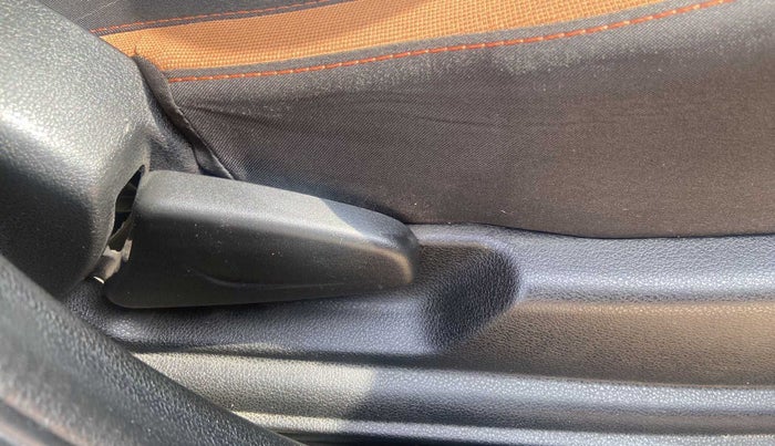 2018 Renault Kwid CLIMBER 1.0 AMT, Petrol, Automatic, 19,755 km, Driver Side Adjustment Panel