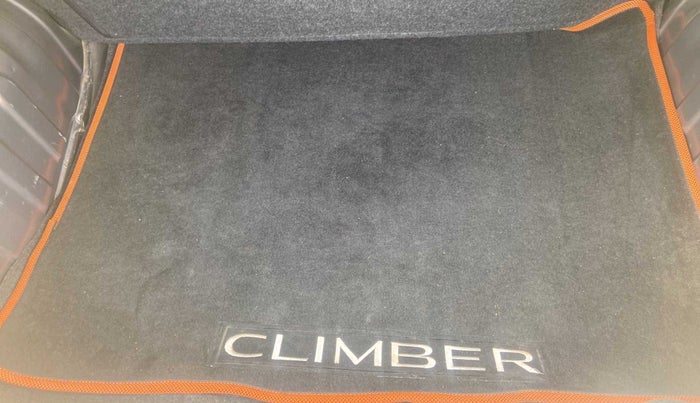 2018 Renault Kwid CLIMBER 1.0 AMT, Petrol, Automatic, 19,755 km, Boot Inside