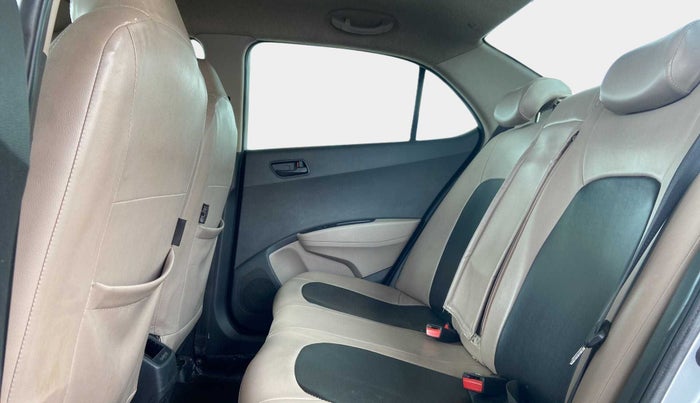 2018 Hyundai Xcent S 1.2, Petrol, Manual, 1,18,750 km, Right Side Rear Door Cabin