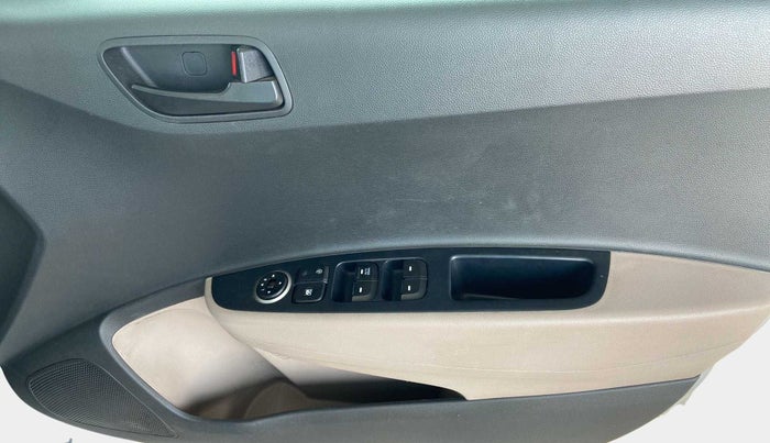 2018 Hyundai Xcent S 1.2, Petrol, Manual, 1,18,750 km, Driver Side Door Panels Control