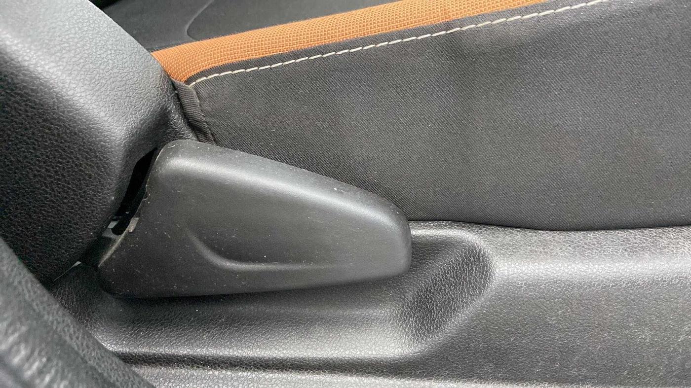 2020 Renault Kwid CLIMBER 1.0 AMT (O), Petrol, Automatic, 12,503 km, Driver Side Adjustment Panel