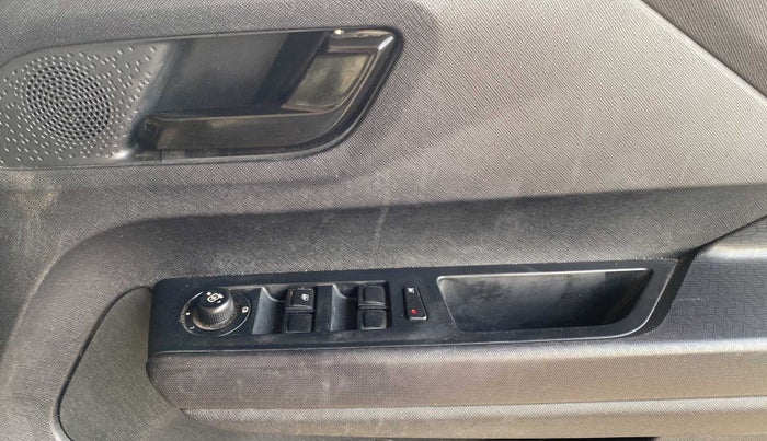 2022 Tata PUNCH CREATIVE 1.2 MT KAZIRANGA EDITION , Petrol, Manual, 20,803 km, Driver Side Door Panels Control