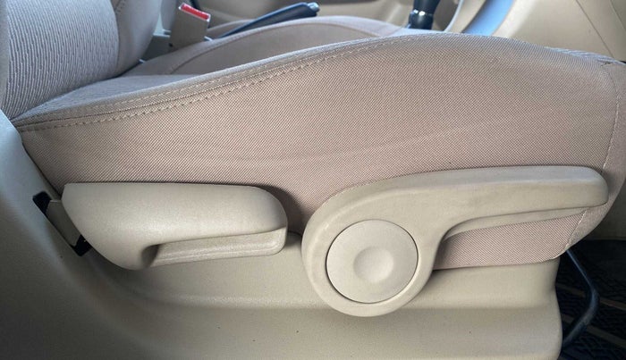 2019 Maruti Ciaz DELTA AT 1.5 SHVS PETROL, Petrol, Automatic, 23,847 km, Driver Side Adjustment Panel