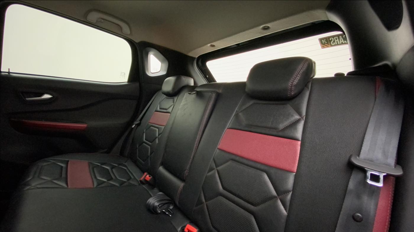 2022 Nissan MAGNITE XV RED EDITION, Petrol, Manual, 11,991 km, Right Side Rear Door Cabin