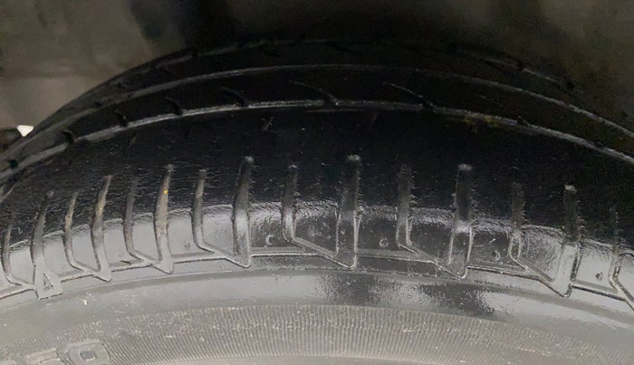 2012 Honda Brio S MT, Petrol, Manual, 79,305 km, Right Rear Tyre Tread