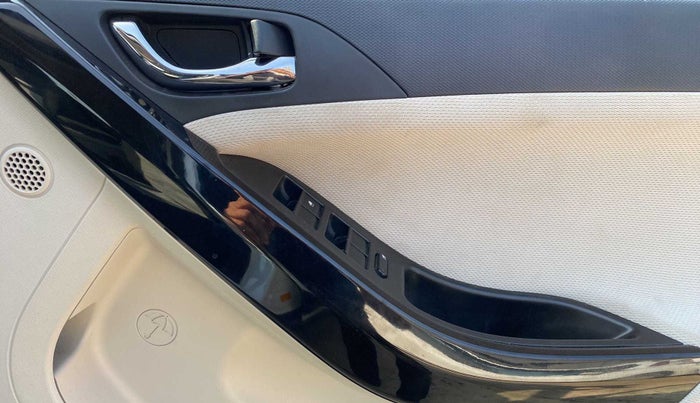 2021 Tata NEXON XZ PLUS (O) PETROL, Petrol, Manual, 10,801 km, Driver Side Door Panels Control