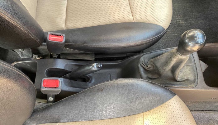 2015 Hyundai Eon ERA +, Petrol, Manual, 51,617 km, Gear Lever