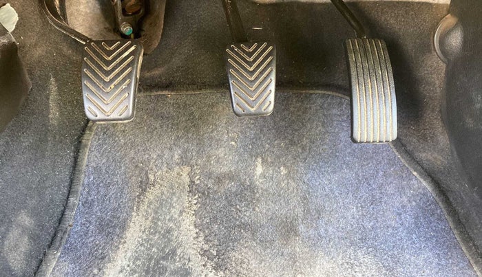 2015 Hyundai Eon ERA +, Petrol, Manual, 51,617 km, Pedals