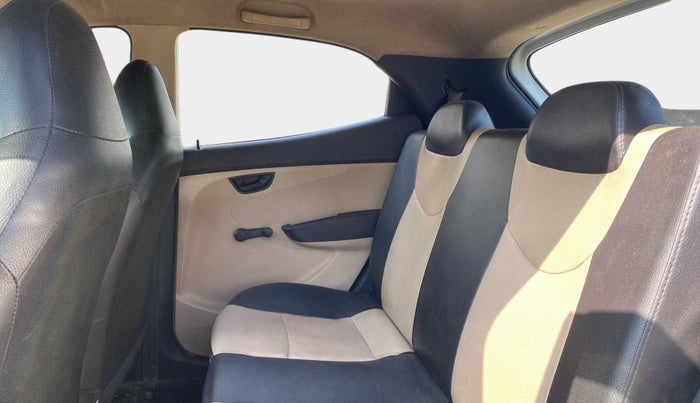 2015 Hyundai Eon ERA +, Petrol, Manual, 51,617 km, Right Side Rear Door Cabin