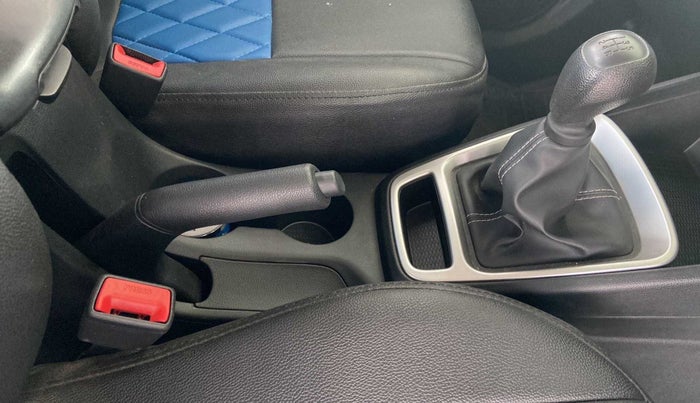 2021 Hyundai VENUE S 1.2, Petrol, Manual, 14,371 km, Gear Lever