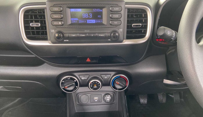 2021 Hyundai VENUE S 1.2, Petrol, Manual, 14,371 km, Air Conditioner