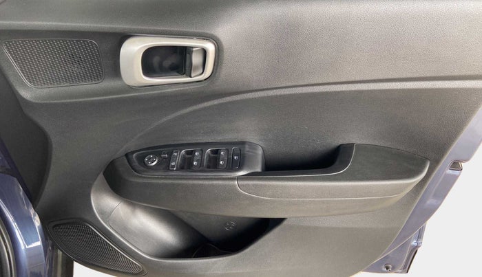 2021 Hyundai VENUE S 1.2, Petrol, Manual, 14,371 km, Driver Side Door Panels Control