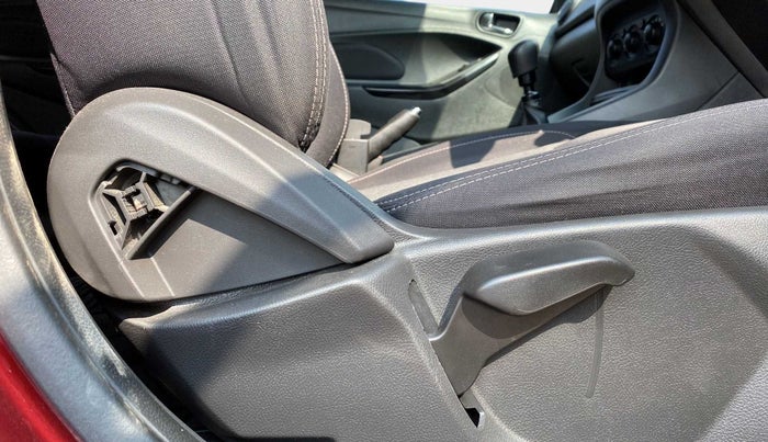 2020 Ford Figo Aspire TITANIUM1.5 DIESEL, Diesel, Manual, 49,754 km, Driver Side Adjustment Panel