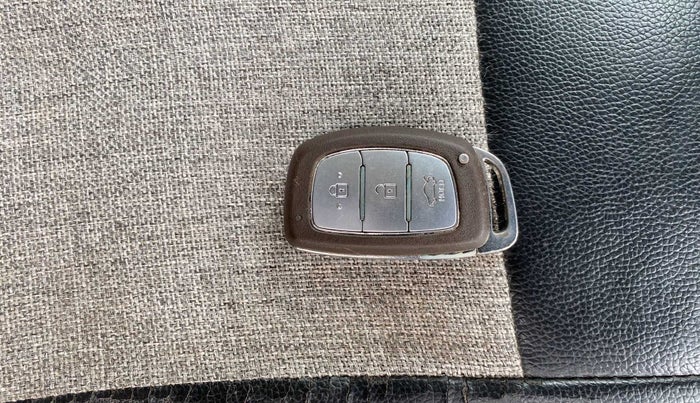 2019 Hyundai GRAND I10 NIOS ASTA 1.2 KAPPA VTVT, Petrol, Manual, 46,597 km, Key Close Up