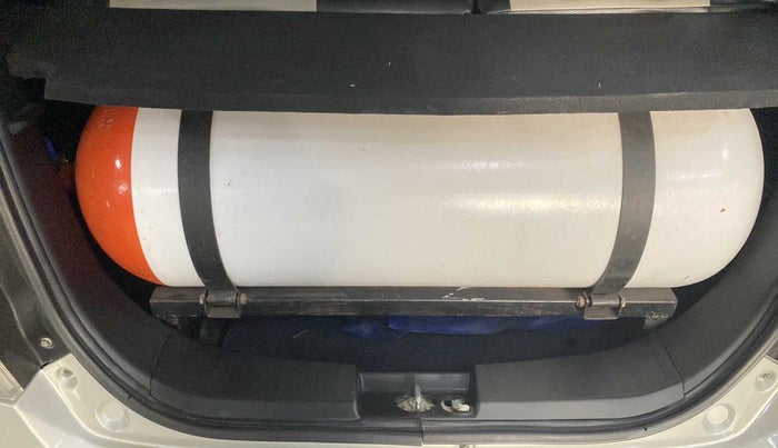 2014 Maruti Wagon R Stingray VXI, CNG, Manual, 74,364 km, Boot Inside