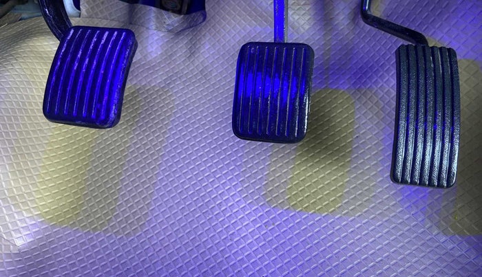 2015 Hyundai i10 SPORTZ 1.1, Petrol, Manual, 42,638 km, Pedals