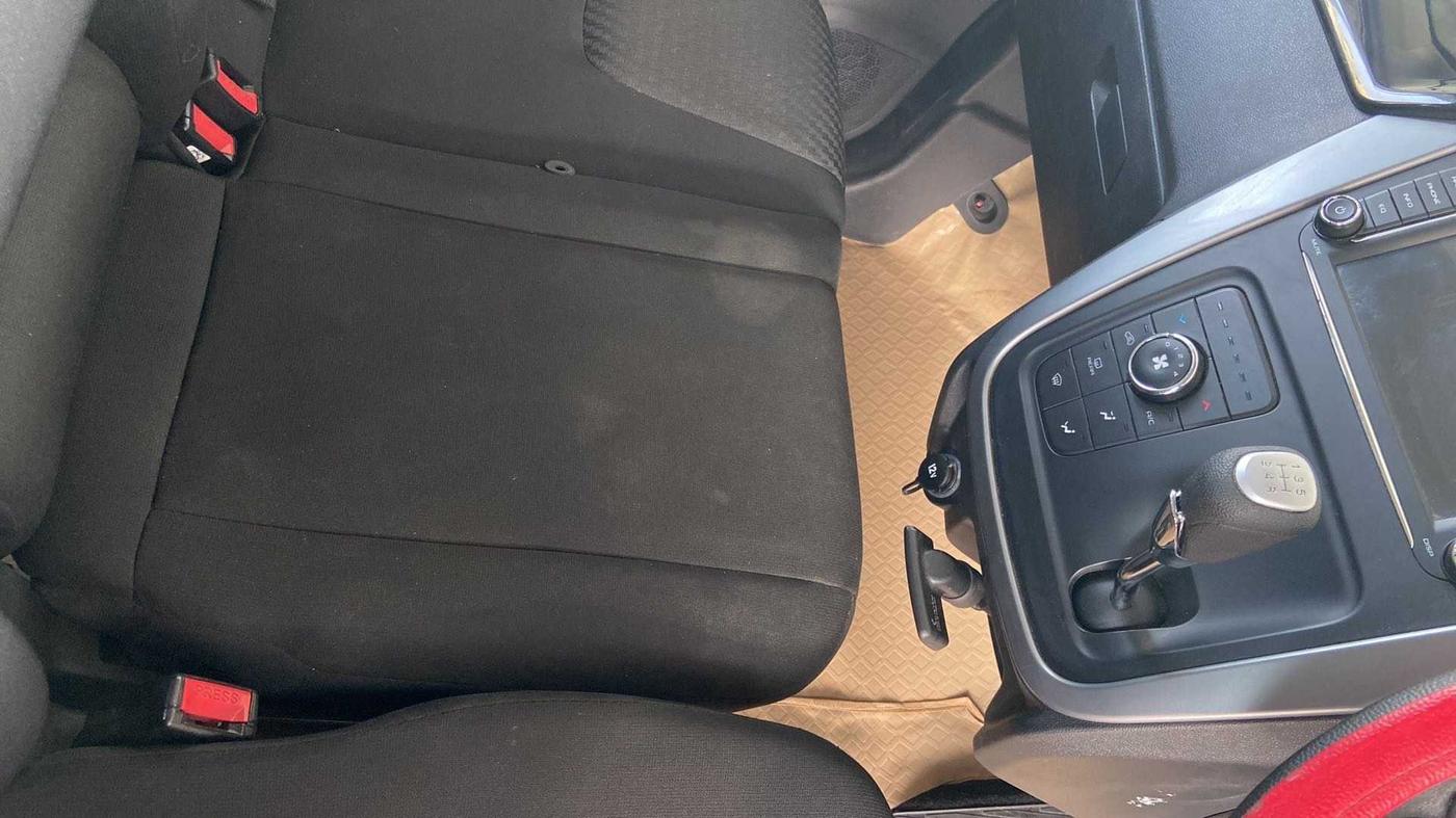 2018 Mahindra KUV 100 NXT K8 P 6 STR, Petrol, Manual, 11,912 km, Gear Lever