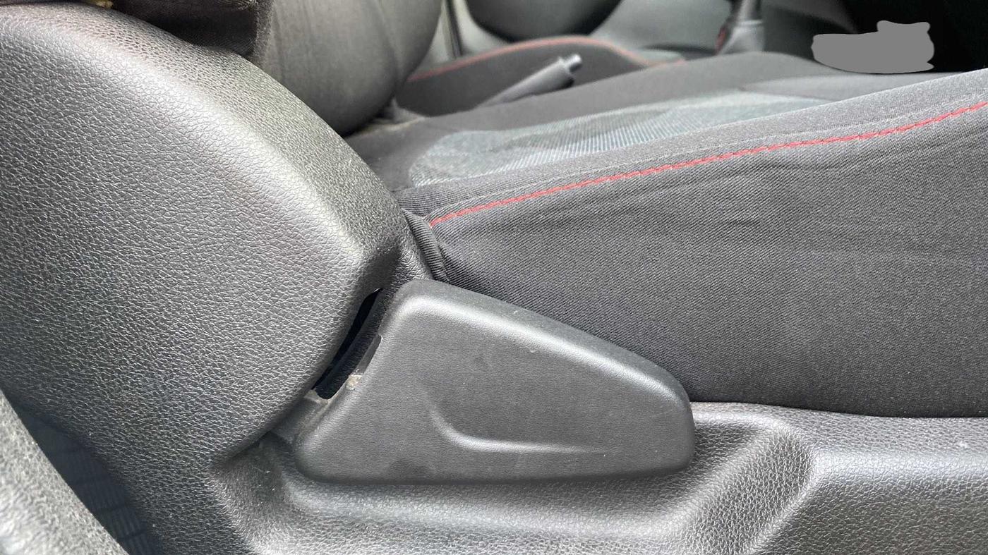 2020 Renault Kwid RXT 1.0 (O), Petrol, Manual, 10,203 km, Driver Side Adjustment Panel