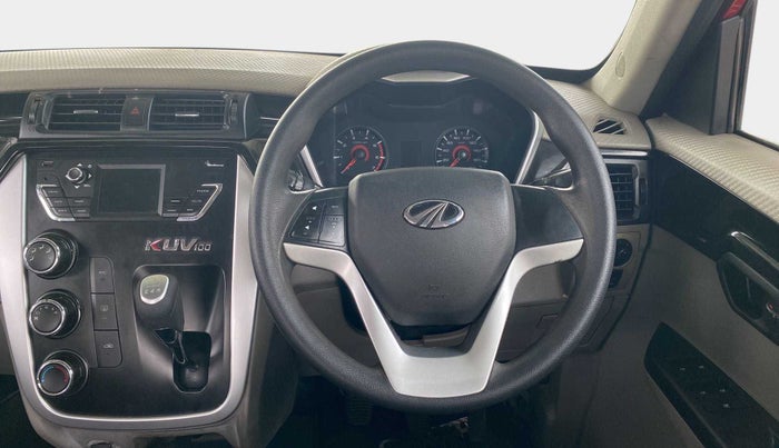 2017 Mahindra Kuv100 K8 6 STR, Petrol, Manual, 88,303 km, Steering Wheel Close Up
