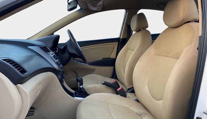 2015 Hyundai Verna FLUIDIC 4S 1.4 VTVT, Petrol, Manual, 44,607 km, Right Side Front Door Cabin