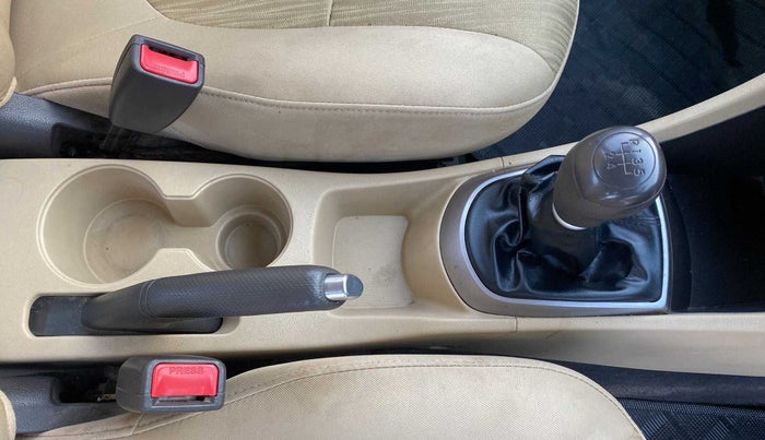 2015 Hyundai Verna FLUIDIC 4S 1.4 VTVT, Petrol, Manual, 44,607 km, Gear Lever