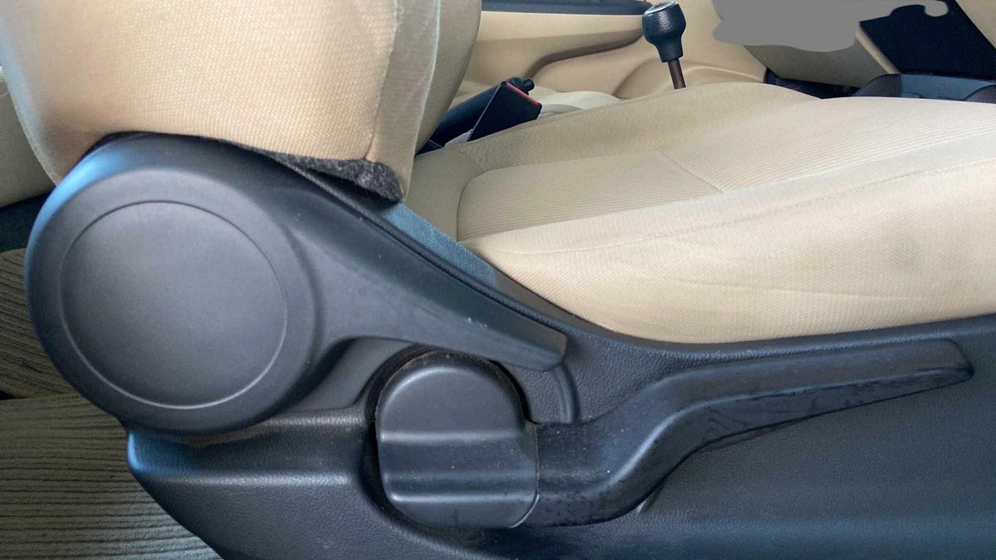 2018 Honda Amaze 1.2L I-VTEC VX, Petrol, Manual, 43,484 km, Driver Side Adjustment Panel