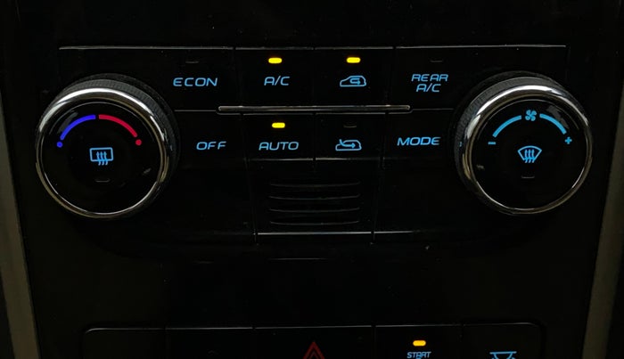 2021 Mahindra XUV500 W9, Diesel, Manual, 28,692 km, Automatic Climate Control