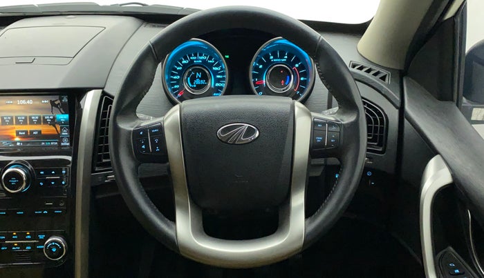 2021 Mahindra XUV500 W9, Diesel, Manual, 28,692 km, Steering Wheel Close Up