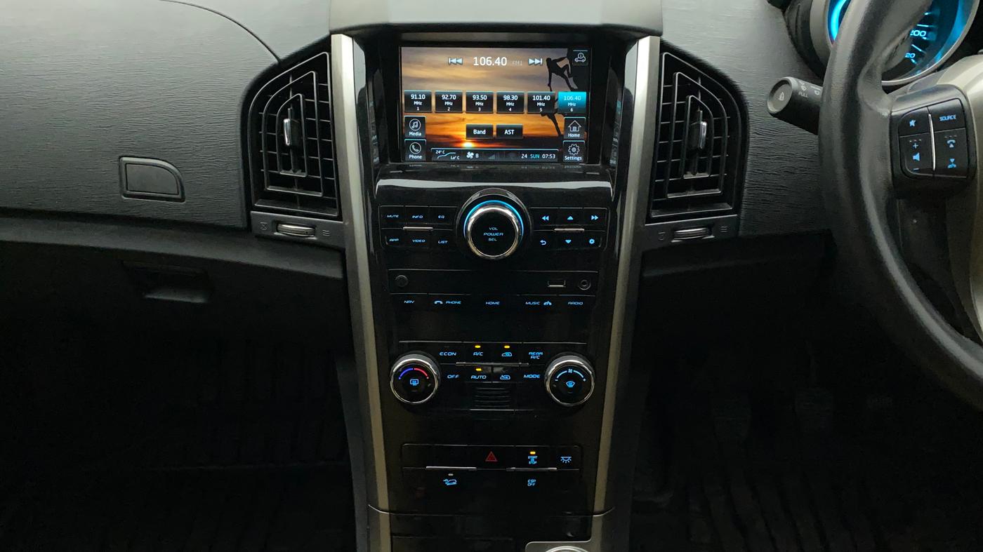 2021 Mahindra XUV500 W9, Diesel, Manual, 28,692 km, Air Conditioner