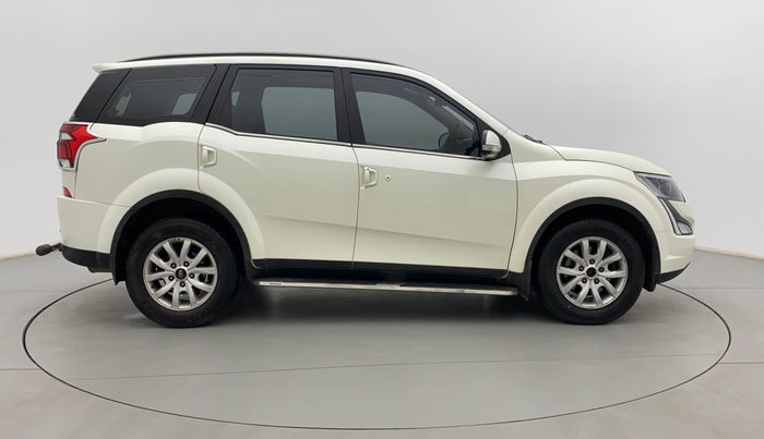 2021 Mahindra XUV500 W9, Diesel, Manual, 28,692 km, Right Side View