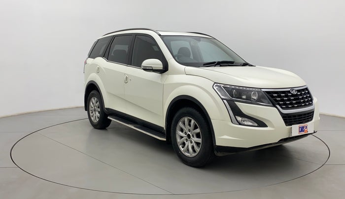 2021 Mahindra XUV500 W9, Diesel, Manual, 28,692 km, Right Front Diagonal