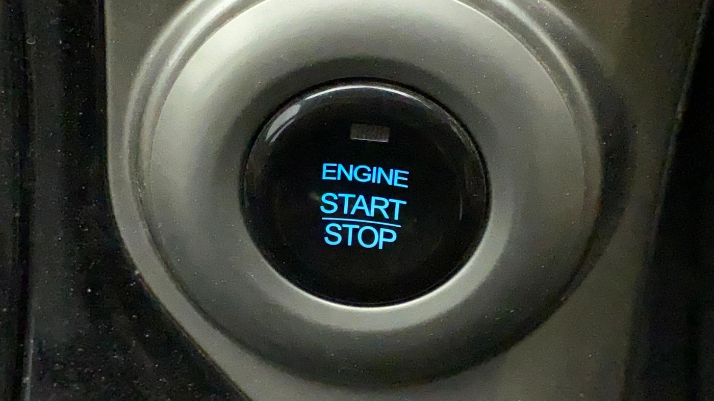 2021 Mahindra XUV500 W9, Diesel, Manual, 28,692 km, Keyless Start/ Stop Button
