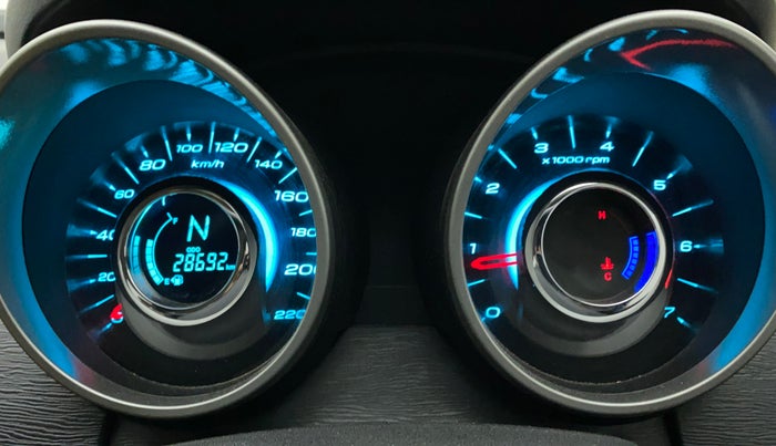 2021 Mahindra XUV500 W9, Diesel, Manual, 28,692 km, Odometer Image