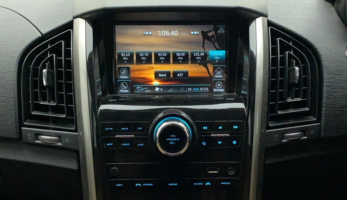 2021 Mahindra XUV500 W9, Diesel, Manual, 28,692 km, Infotainment System