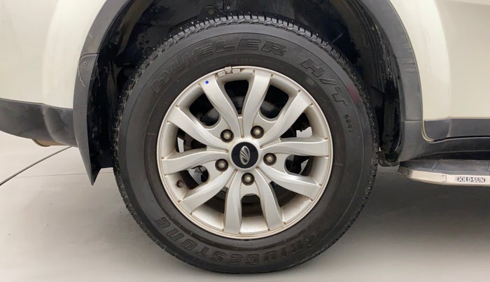 2021 Mahindra XUV500 W9, Diesel, Manual, 28,692 km, Right Rear Wheel