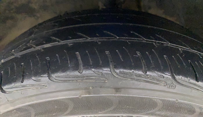 2013 Maruti Alto K10 VXI, Petrol, Manual, 50,467 km, Left Front Tyre Tread