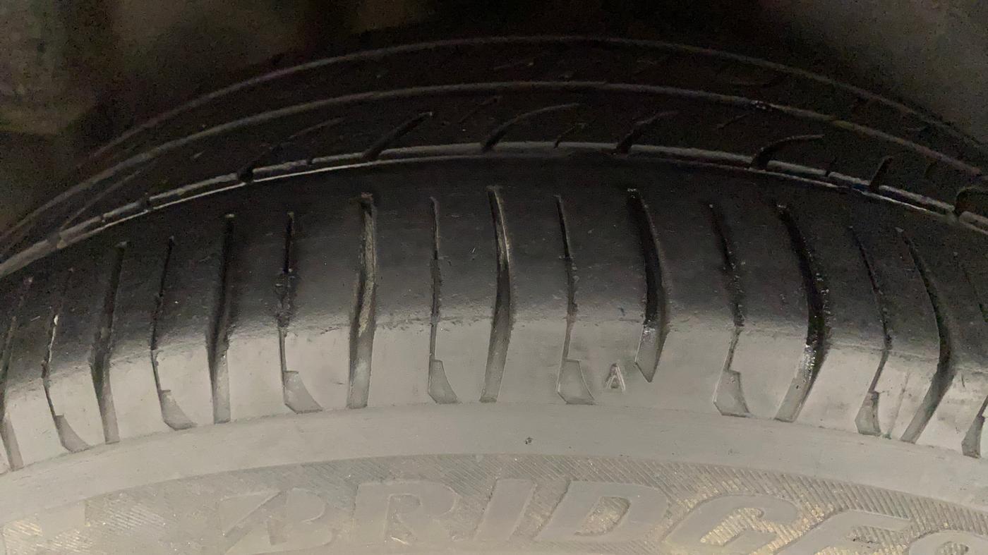 2016 Volkswagen Polo HIGHLINE1.5L, Diesel, Manual, 88,018 km, Right Rear Tyre Tread